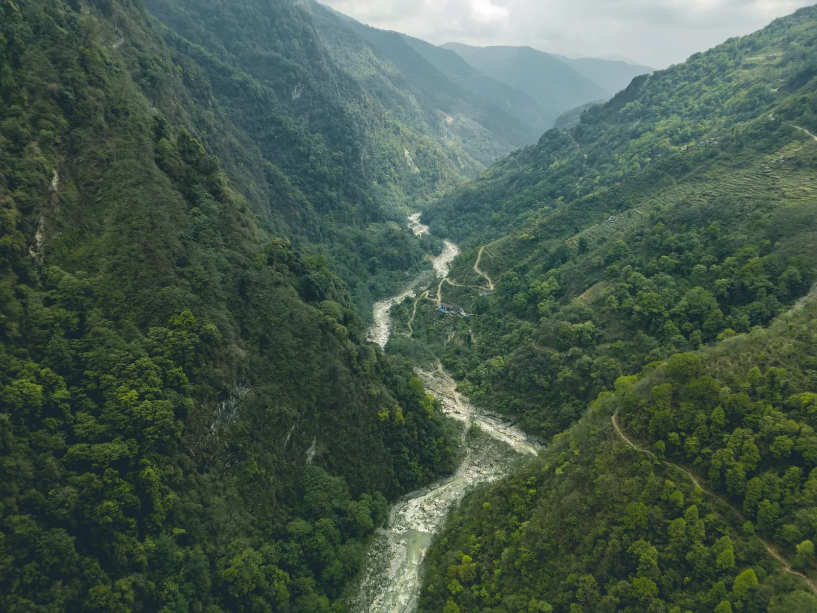 A River Stole Another River 89,000 Years Ago — and It's Still Making Everest Taller Today