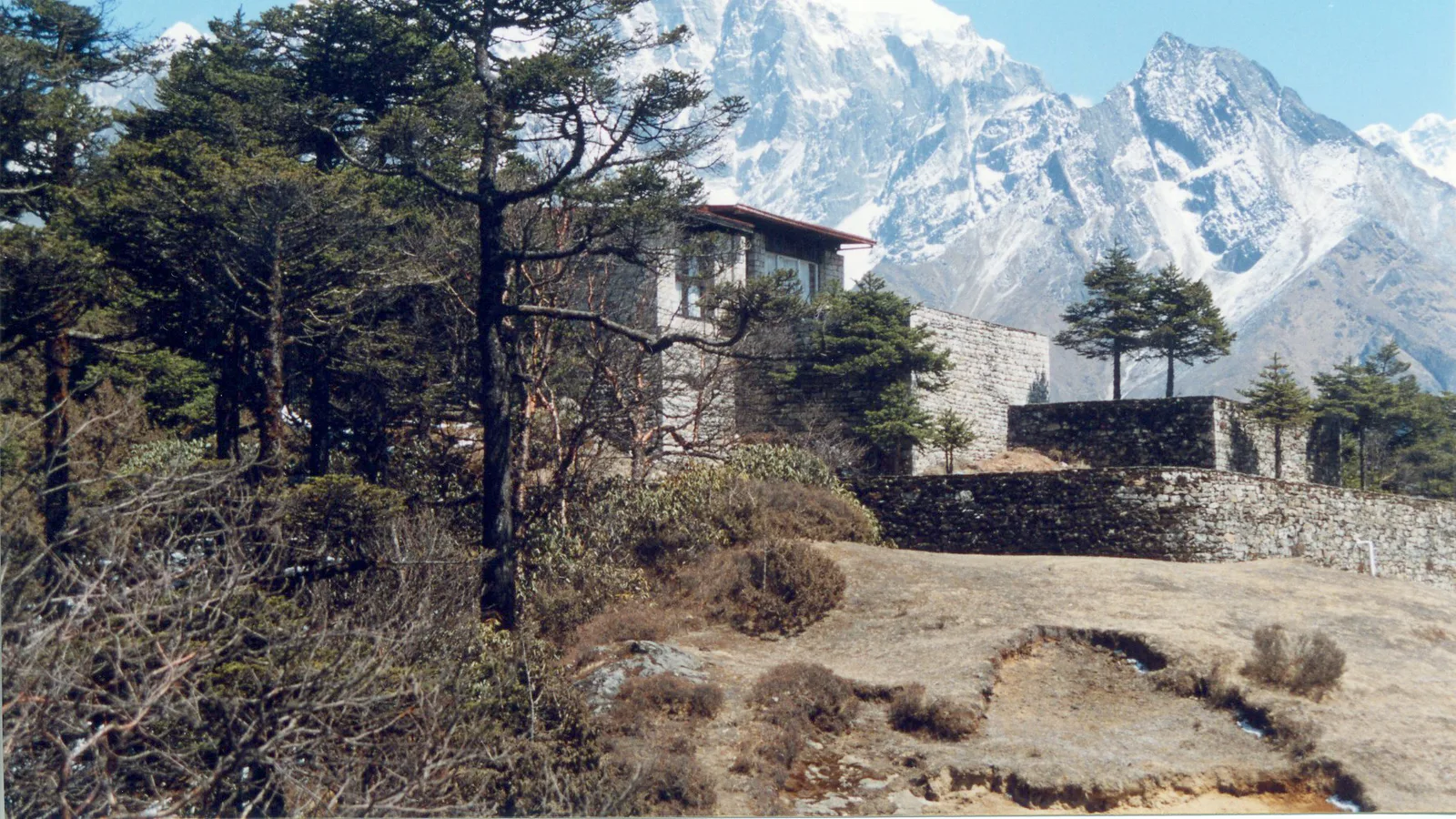 Mount Everest, Lhotse and Ama Dablam seen from the Everest View / Panorama trek above Namche Bazaar in the Khumbu (Everest region), Nepal — reached via Lukla on the Dudh Koshi, a separate watershed from the flood-hit Rasuwa corridor and unaffected by the 2026 floods