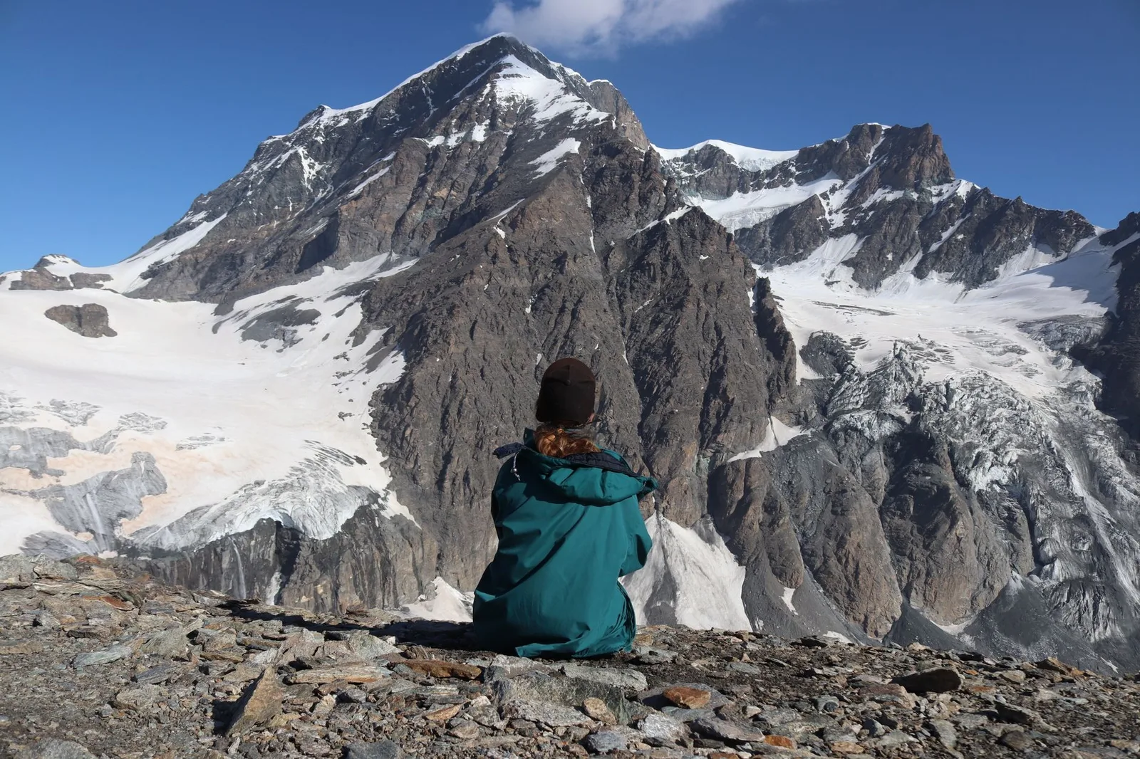 A Former Cross-Country Skier Just Became the First Woman to Climb Everest, Lhotse and Nuptse in the Same 10 Days