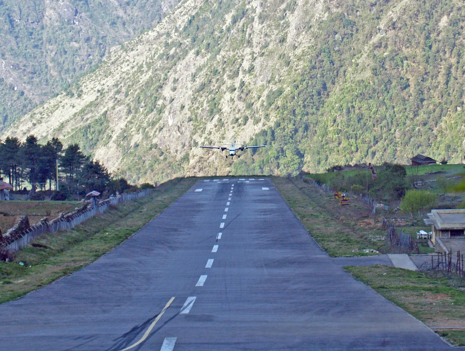Kathmandu-Lukla Flights Shut Down for All of Autumn 2026 — Why Every Everest Trekker Now Flies From Manthali Instead
