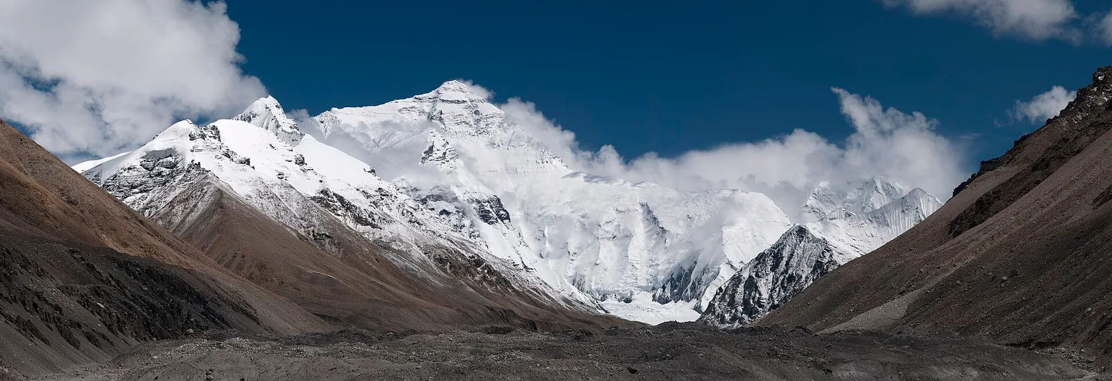 The Everest Base Camp trail, Nepal