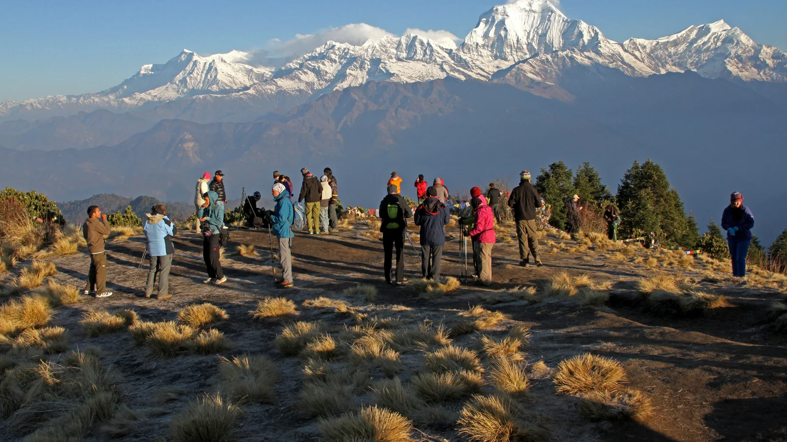 Poon Hill-68-Besucher vor Dhaulagiri-2013-gje