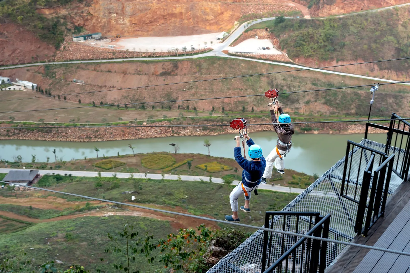 高空滑索 — 博卡拉 — photo 3